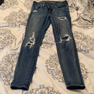 American Eagle distressed skinny jeans size 10